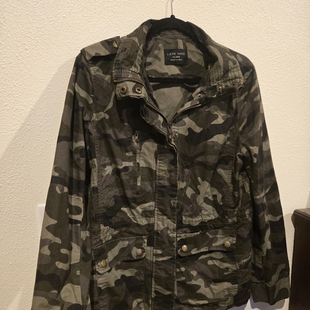 Love Tree Camo Military Utility Jacket | Stylish & Functional Outerwear XL